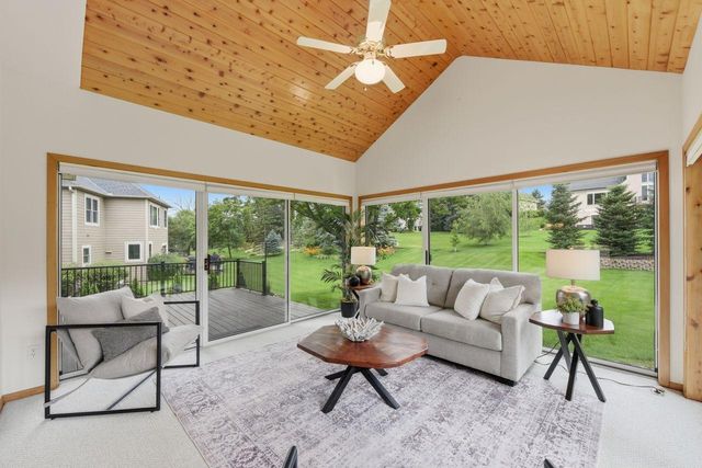 3824 Fairway Terrace, Woodbury, MN 55125