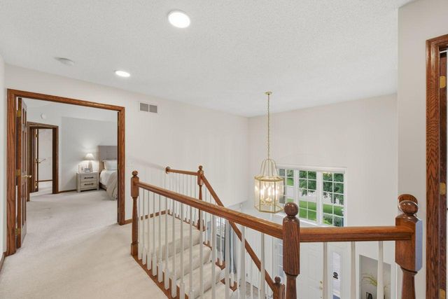 3824 Fairway Terrace, Woodbury, MN 55125