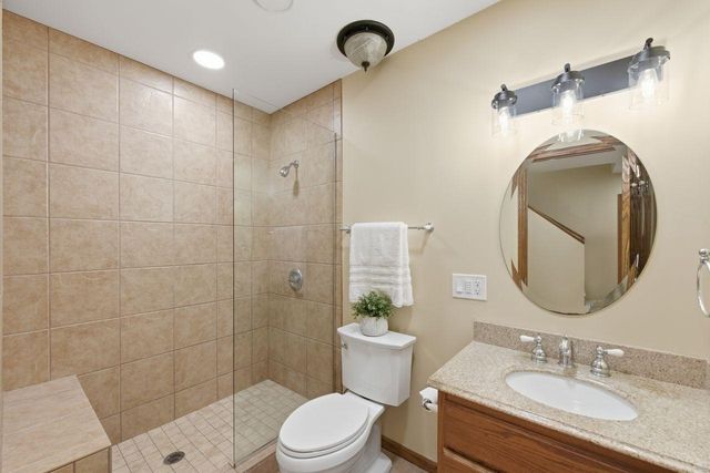 3824 Fairway Terrace, Woodbury, MN 55125
