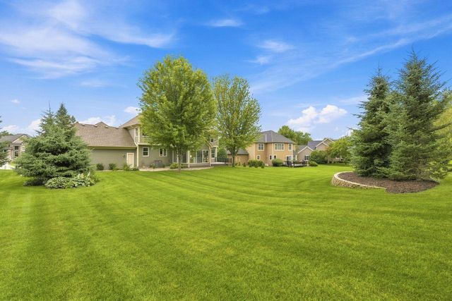 3824 Fairway Terrace, Woodbury, MN 55125