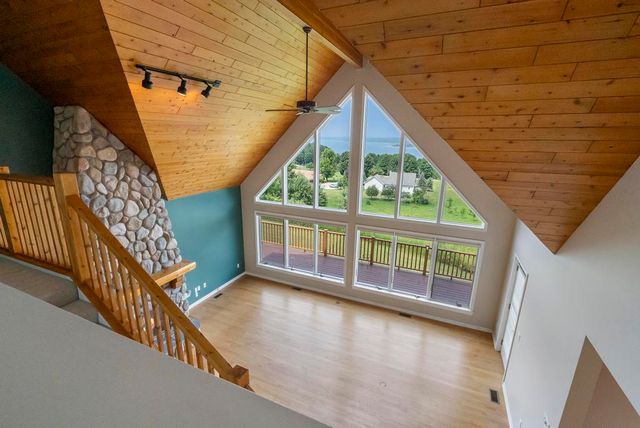 136 Lakeridge Trail, Boyne City, MI 49712