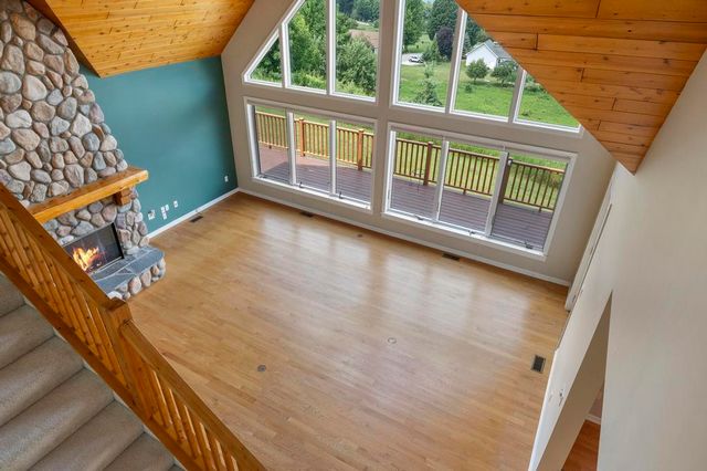 136 Lakeridge Trail, Boyne City, MI 49712