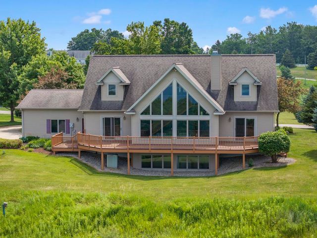 136 Lakeridge Trail, Boyne City, MI 49712