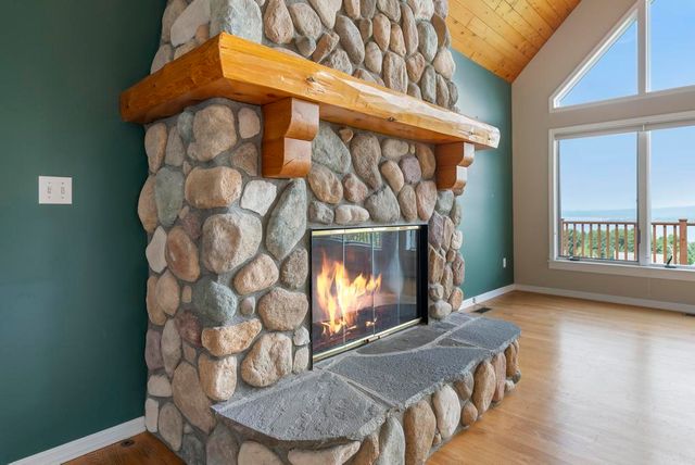 136 Lakeridge Trail, Boyne City, MI 49712