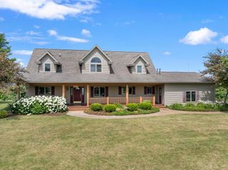 136 Lakeridge Trail, Boyne City, MI 49712