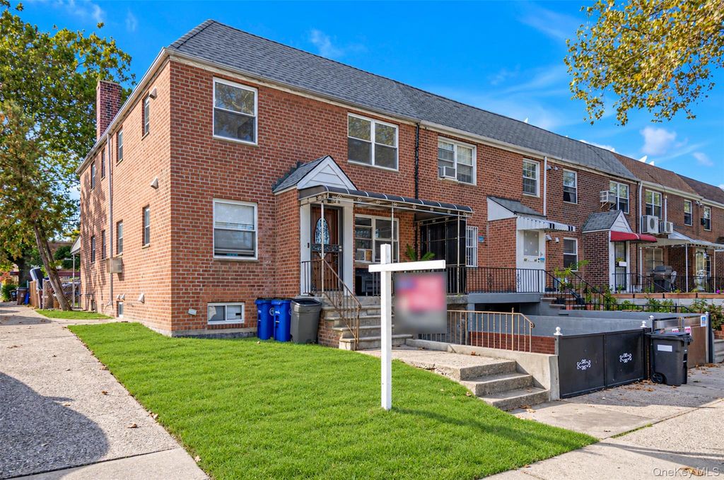 6728 Utopia Parkway, Fresh Meadows, NY 11365 — exterior