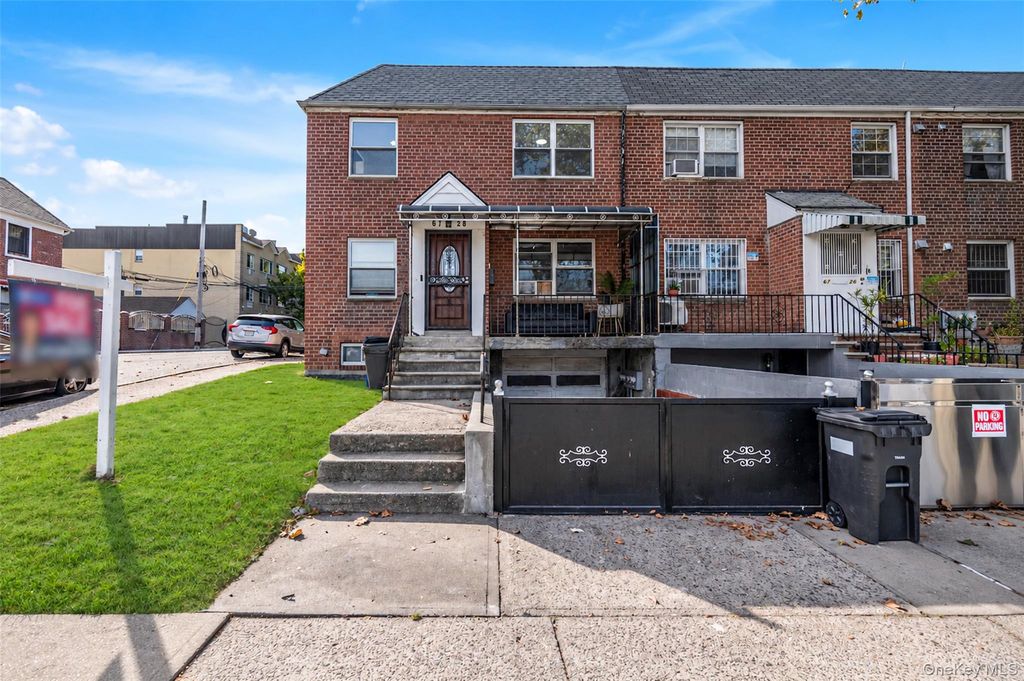6728 Utopia Parkway, Fresh Meadows, NY 11365 — photo 2