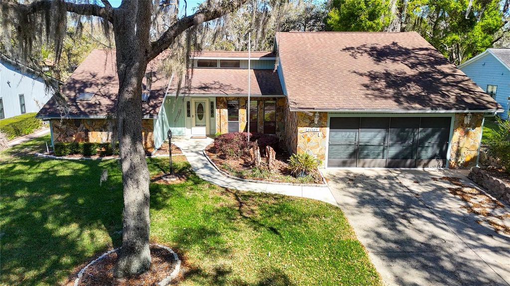 Image 7 of property listing at 34485 CEDARFIELD DRIVE, Dade City, FL 33523