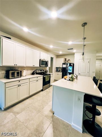 1545 Lake Jessup CIR, Cape Coral, FL 33909