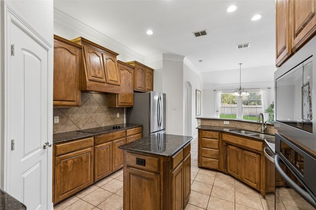 1208 Saddle Trail, Willow Park, TX 76087