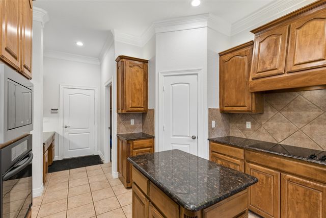 1208 Saddle Trail, Willow Park, TX 76087