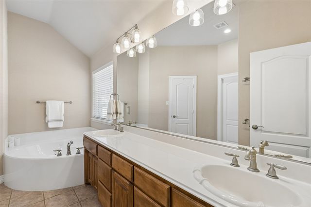 1208 Saddle Trail, Willow Park, TX 76087