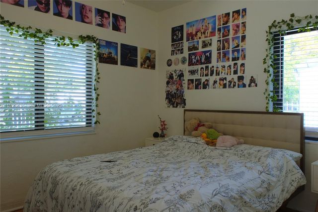 2818 SW 19th St, Miami, FL 33145