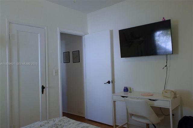 2818 SW 19th St, Miami, FL 33145