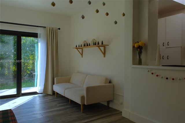 2818 SW 19th St, Miami, FL 33145