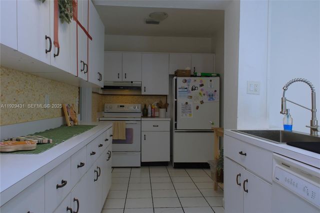 2818 SW 19th St, Miami, FL 33145