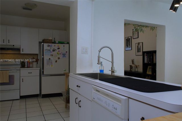 2818 SW 19th St, Miami, FL 33145