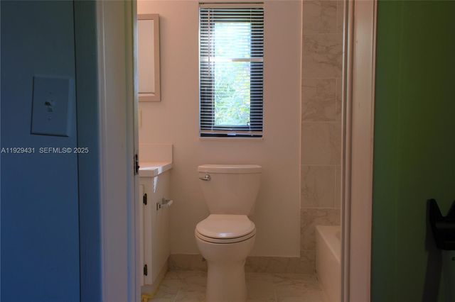 2818 SW 19th St, Miami, FL 33145