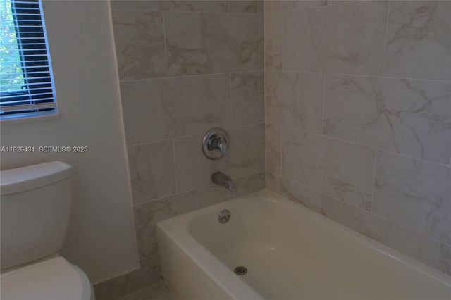 2818 SW 19th St, Miami, FL 33145