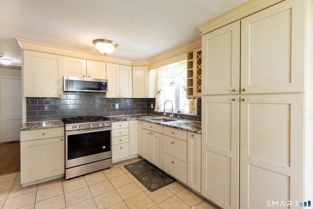 170 Amherst Street, Hartford, CT 06106