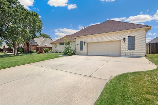 812 Julies Trail, Edmond, OK 73012