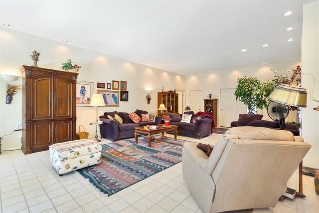 812 Julies Trail, Edmond, OK 73012