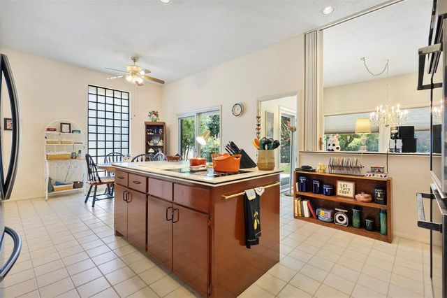 812 Julies Trail, Edmond, OK 73012