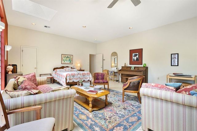 812 Julies Trail, Edmond, OK 73012