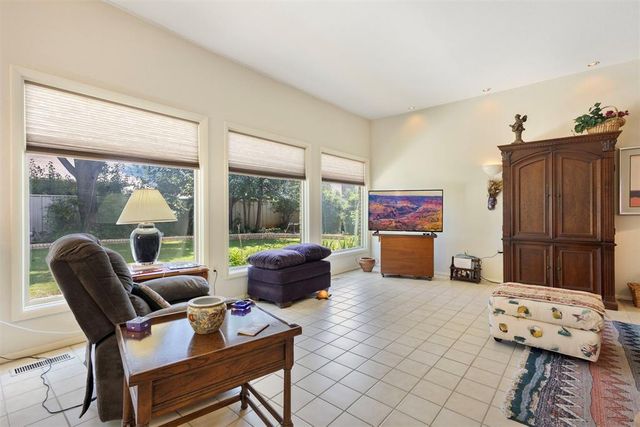 812 Julies Trail, Edmond, OK 73012