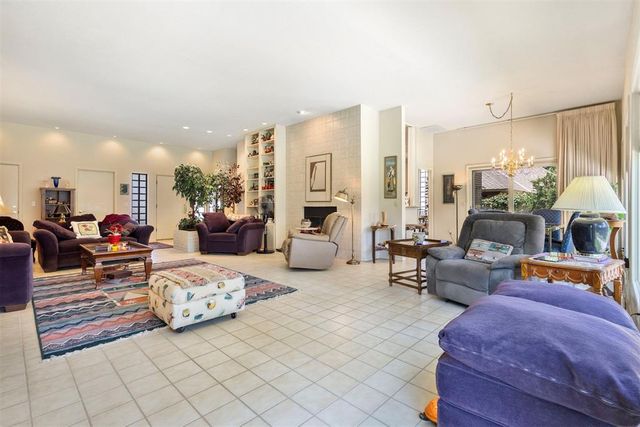 812 Julies Trail, Edmond, OK 73012