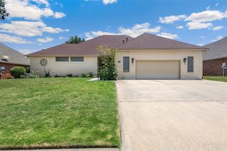 812 Julies Trail, Edmond, OK 73012