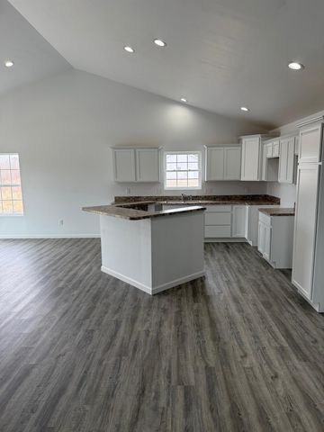 6416 Mckinley Road, Cottrellville, MI 48039