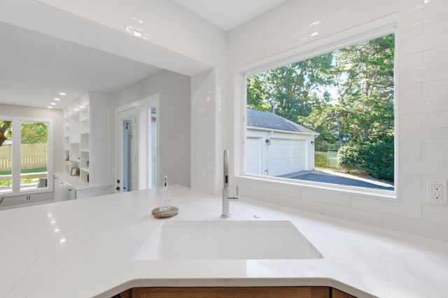 309 Thistleton Circle, Lexington, KY 40502