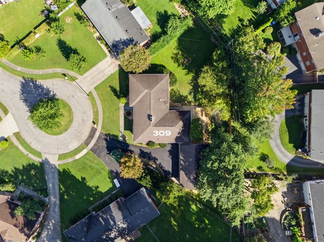 309 Thistleton Circle, Lexington, KY 40502