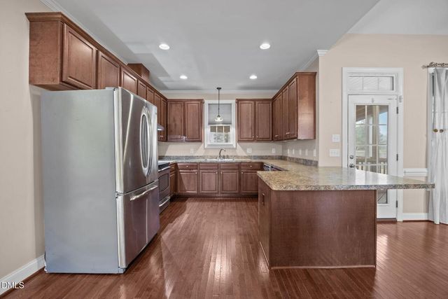 29 Dexterfield Drive, Fuquay Varina, NC 27526