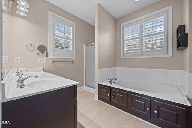 29 Dexterfield Drive, Fuquay Varina, NC 27526