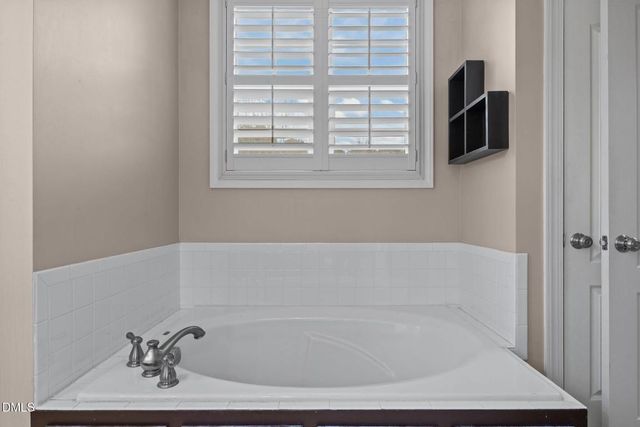 29 Dexterfield Drive, Fuquay Varina, NC 27526