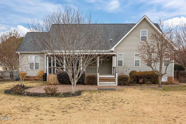 29 Dexterfield Drive, Fuquay Varina, NC 27526