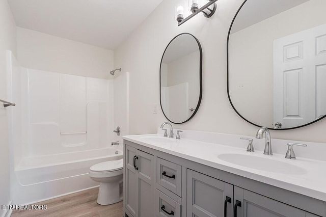 227 Oakwood Street St, Sparta, TN 38583