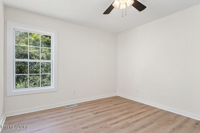 227 Oakwood Street St, Sparta, TN 38583