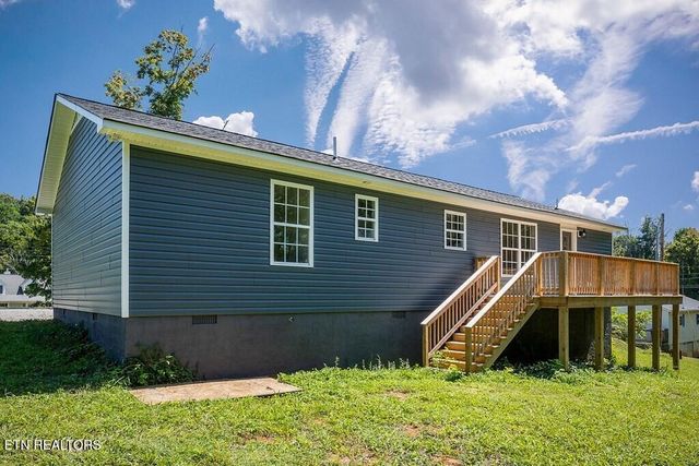 227 Oakwood Street St, Sparta, TN 38583