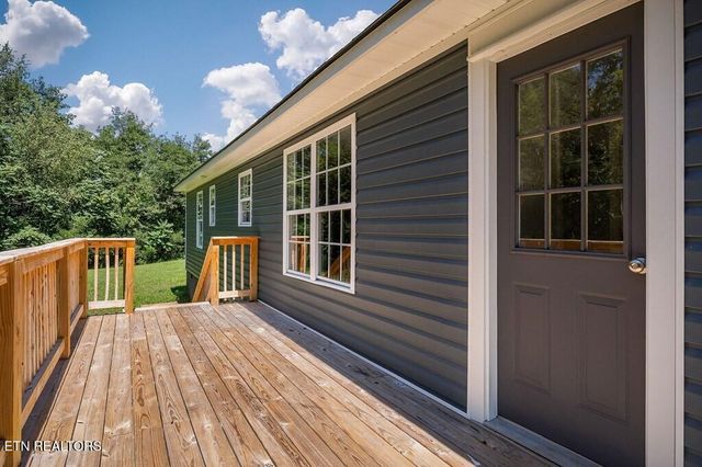 227 Oakwood Street St, Sparta, TN 38583