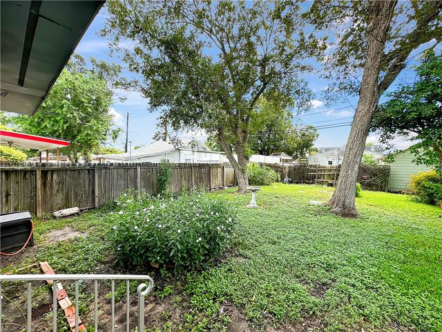 407 Palmero St, Corpus Christi, TX 78404