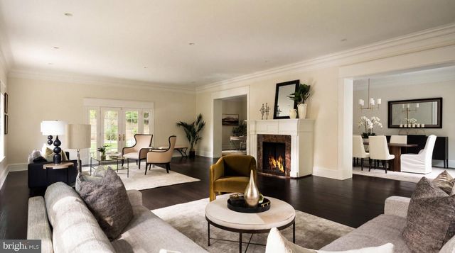 2913 UNIVERSITY TER NW, Washington, DC 20016