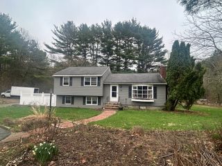 172 Village St, Millis, MA 02054