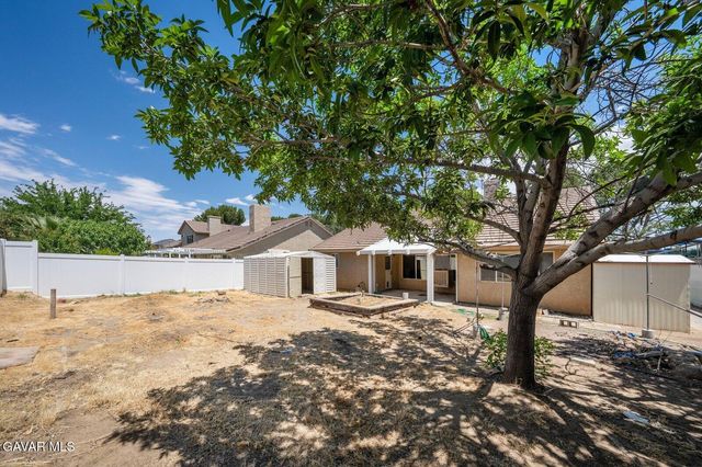44029 Calston Avenue, Lancaster, CA 93535