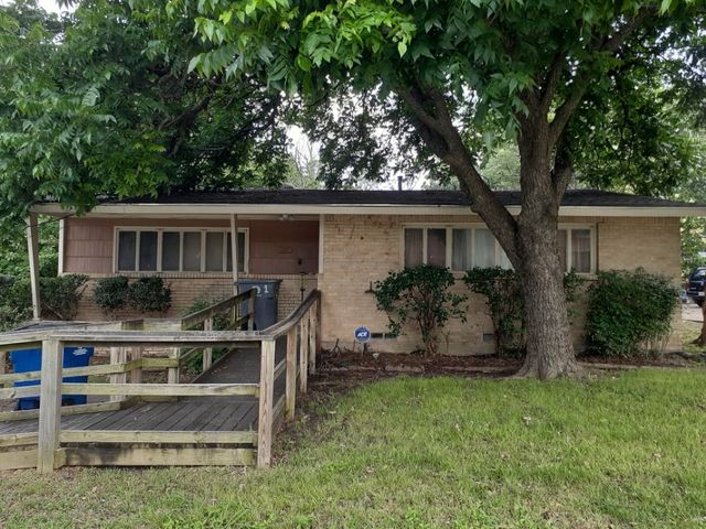 1520 Cape Cod Drive, Dallas, TX 75216