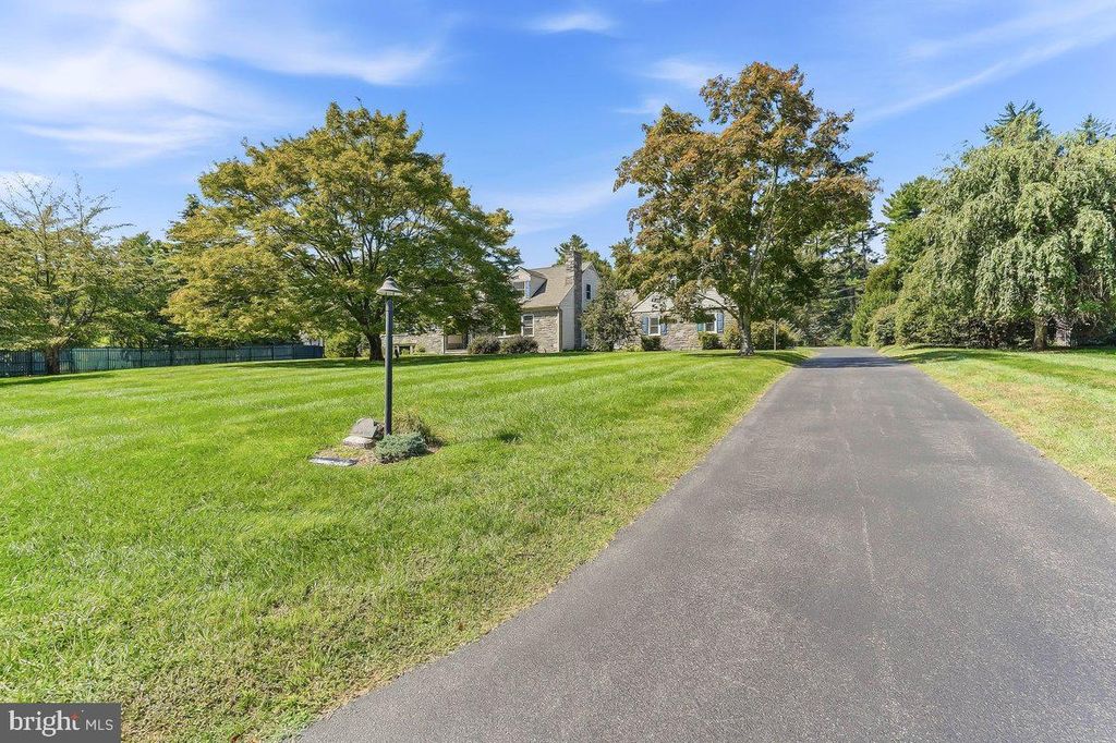 107 MANSION DR, MEDIA, PA 19063 — photo 2
