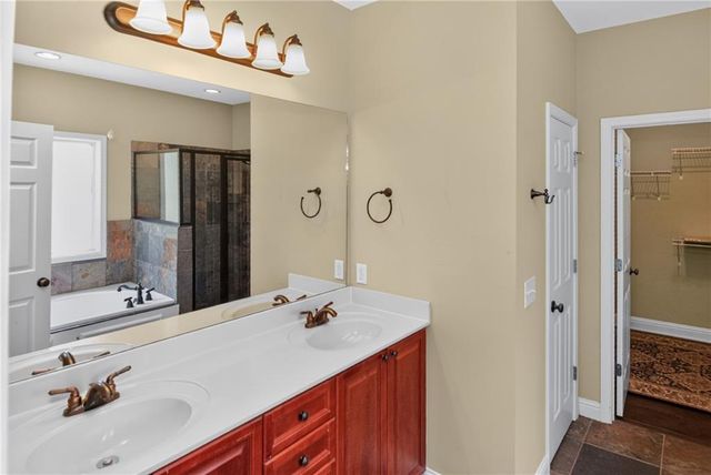 194 Palmer Court, Jefferson, GA 30549