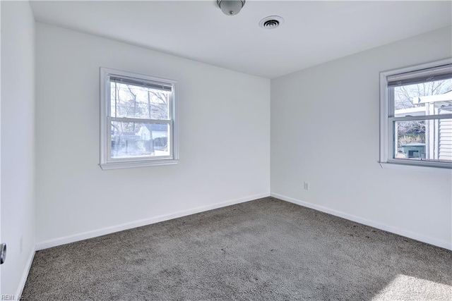 1845 Kensington DR, Hampton, VA 23663